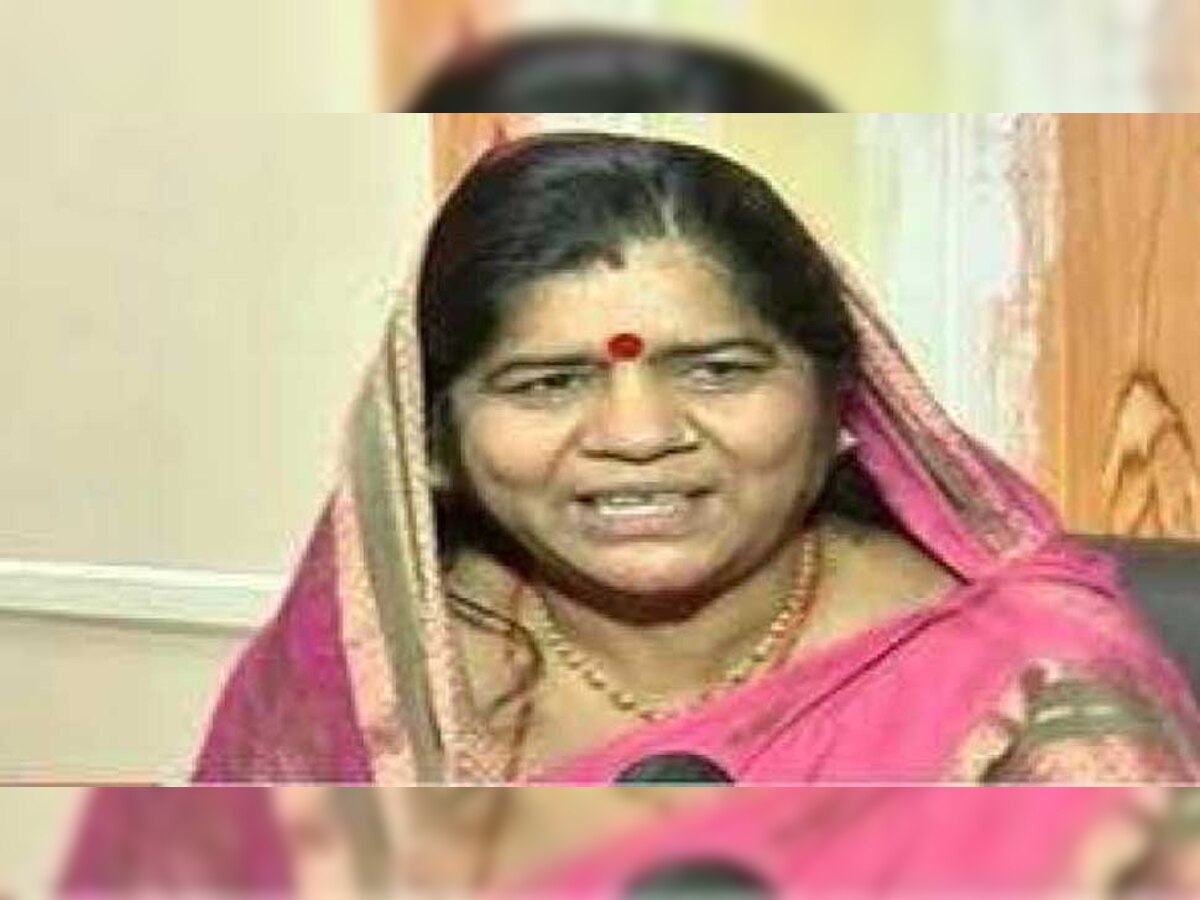 कैबिनेट मंत्री इमरती देवी के बयान का EC ने लिया संज्ञान, शासन और कलेक्टर से मांगा जवाब