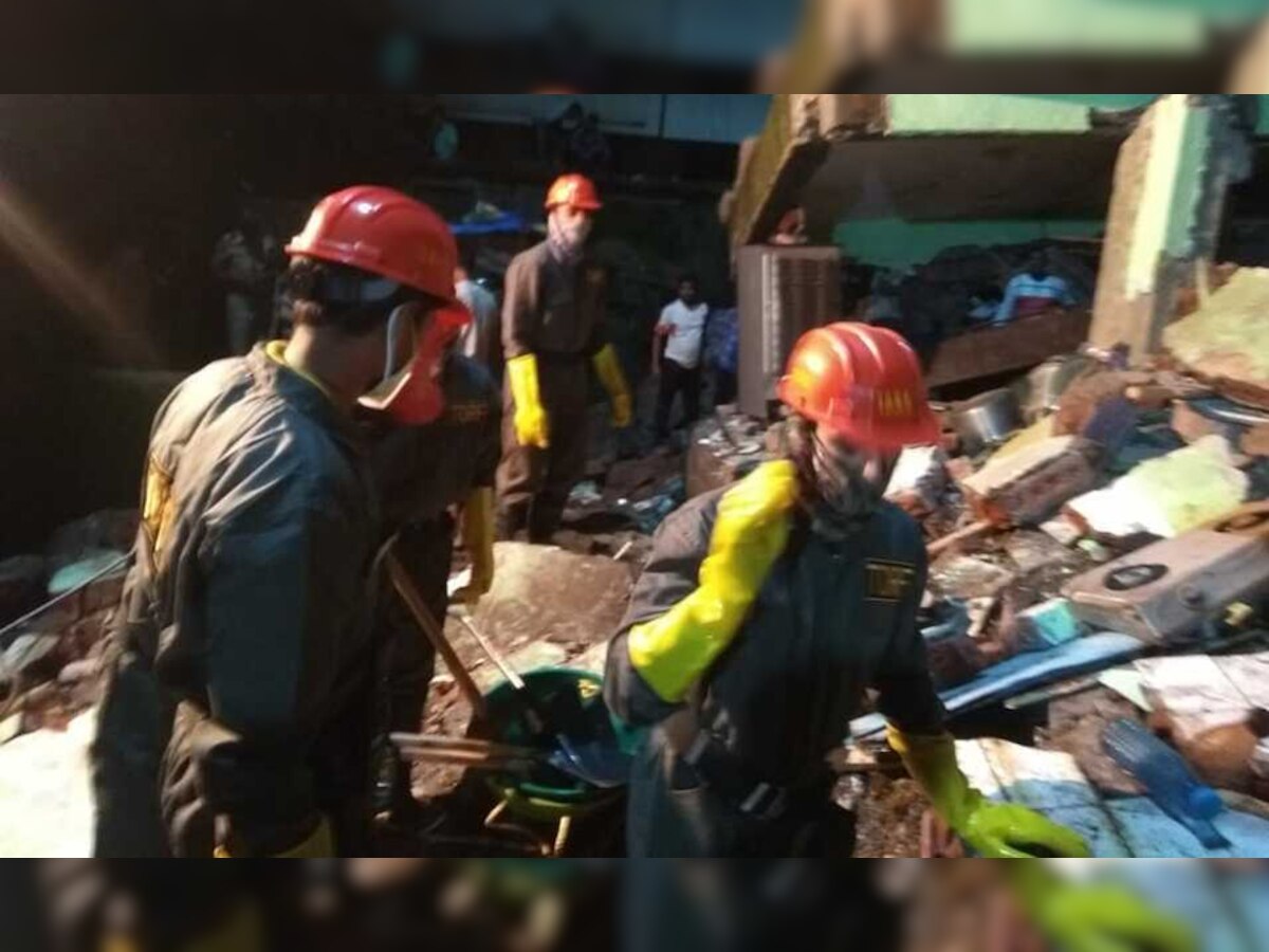 मुंबई: भिवंडी में गिरी तीन मंज़िला इमारत, अब तक 10 लोगों की मौत, रेस्क्यू ऑपरेशन जारी