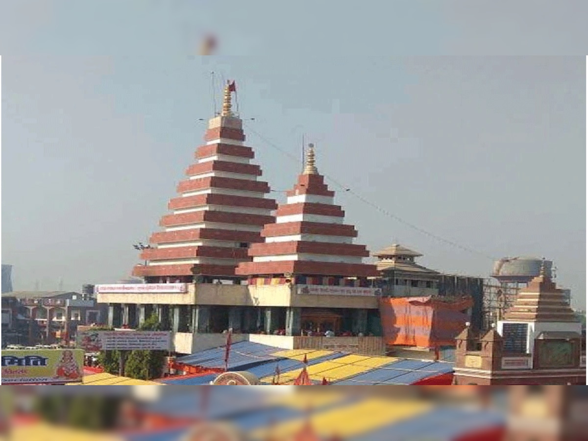 पटना के महावीर मंदिर में श्रद्धालुओं की विशेष आस्था है....