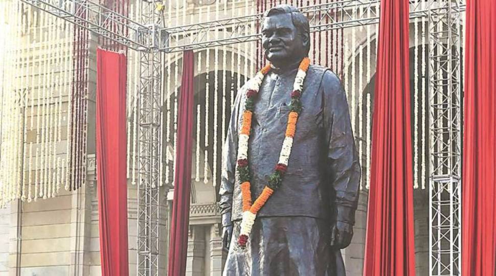 The Statue Of Former PM Atal Bihari Vajpayee Will Be Installed In ...