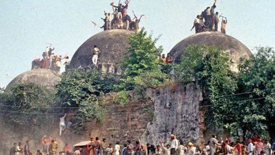 बाबरी मस्जिद विध्वंस मामले के सभी 32 मुल्ज़िम बरी, अदालत ने कहा- अचानक हुई थी वारदात