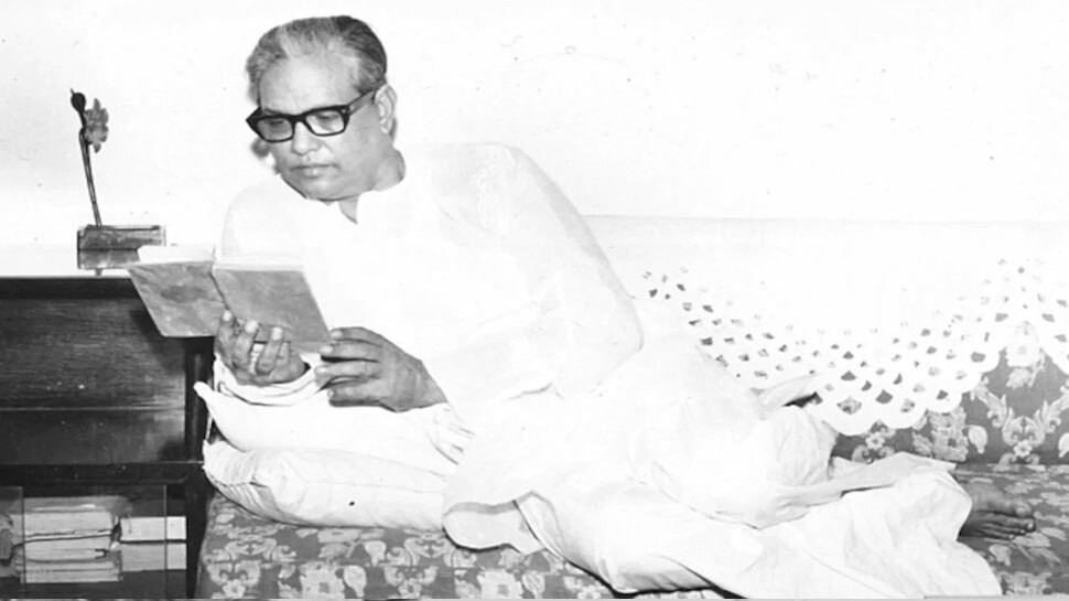 इस शायर ने बॉलीवुड में लिखने के लिए मनाया Majrooh Sultanpuri Birthday