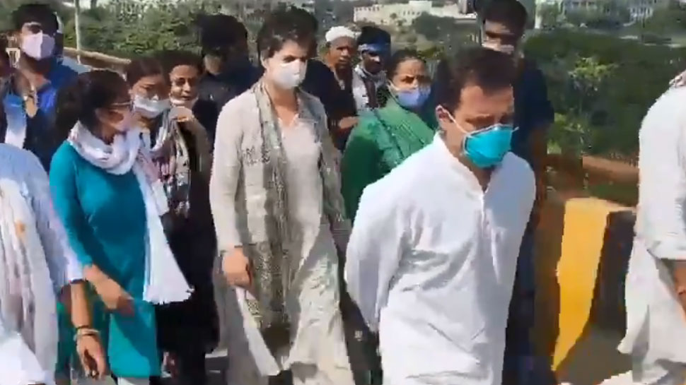 राहुल-प्रियंका का काफिला यमुना एक्सप्रेस-वे पर रोका गया, हाथरस के लिए पैदल निकले