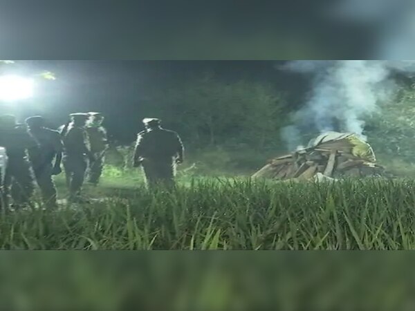 ହାଥରସ ଗଣଦୁଷ୍କର୍ମ ମାମଲାକୁ ନେଇ ହାଇଭୋଲ୍ଟେଜ ଡ୍ରାମା