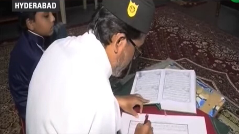लॉकडाउन के दौरान कैब ड्राइवर ने हाथ से लिख डाला मुकम्मल क़ुरआन शरीफ, Video देखें
