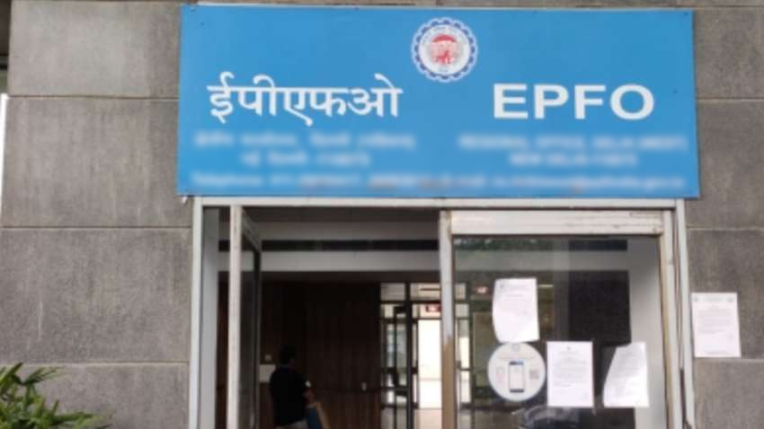 EPFO में असिस्टेंट डायरेक्टर के ओहदों पर निकली भर्ती, इस तरह दें अर्ज़ी EPFO में असिस्टेंट डायरेक्टर के ओहदों पर निकली भर्ती, इस तरह दें अर्ज़ी