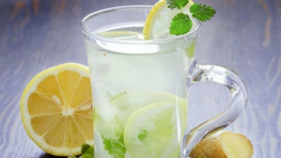 health benefit of lemon water use daily in morning | रोज सुबह नींबू पानी  पीने के जान ले ये 5 बड़े फायदे, किडनी स्टोन से लेकर डायबिटीज में है लाभकारी  | Hindi News, सेहत