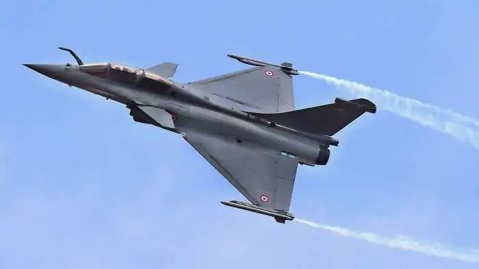 एयरफोर्स डे: हिंडन एयर बेस पर गरजा राफेल, तस्वीरों में देखिए Air Force की ताकत एयरफोर्स डे: हिंडन एयर बेस पर गरजा राफेल, तस्वीरों में देखिए Air Force की ताकत