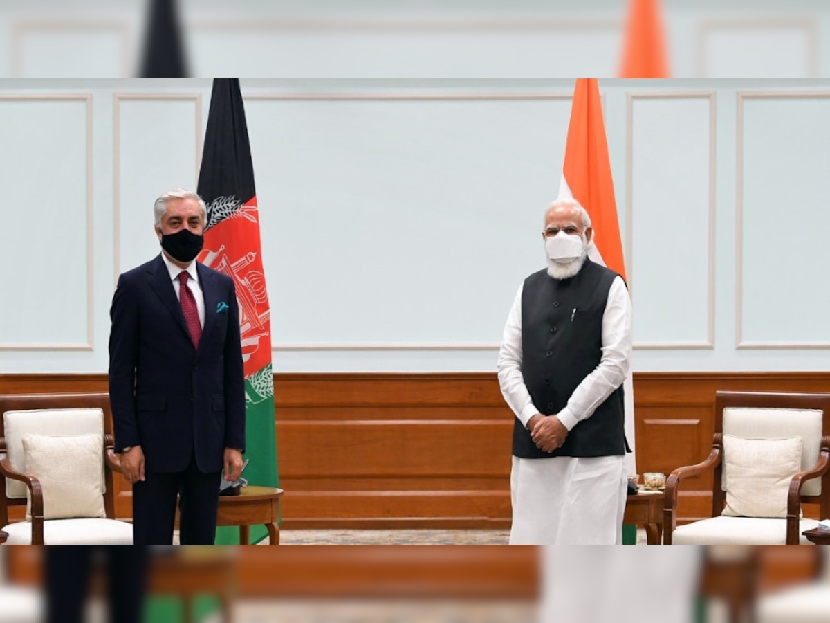 अफगान वार्ताकार डॉ अब्दुल्ला अब्दुल्ला व प्रधानमंत्री नरेंद्र मोदी. 