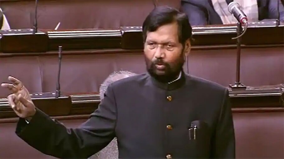 हुकूमत किसी की भी रही हो, हमेशा मिनिस्टर बने रहे पासवान, जानिए क्या थी वजह