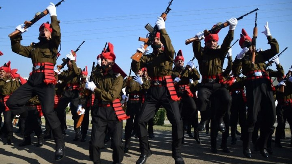 जम्मू-कश्मीर और लद्दाख के 301 जवान फौज में हुए शामिल, कहा- हमारे लिए फख्र की बात है जम्मू-कश्मीर और लद्दाख के 301 जवान फौज में हुए शामिल, कहा- हमारे लिए फख्र की बात है
