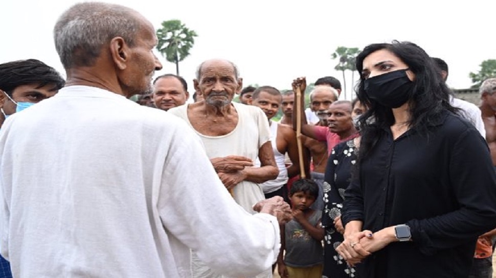 बिहार बदलने का संकल्प लेकर चुनाव में उतरी पुष्पम, प्रचार के लिए अपनाई मिथिला की 'खोंयछा' परंपरा