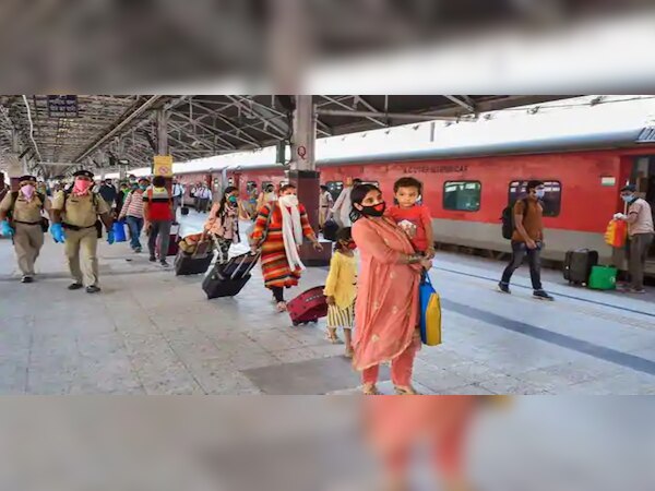 ଟ୍ରେନରେ ଏହି ନିୟମ ଭାଙ୍ଗିଲେ ହେବ ଜେଲ, ଲାଗିବ ଜରିମାନା !