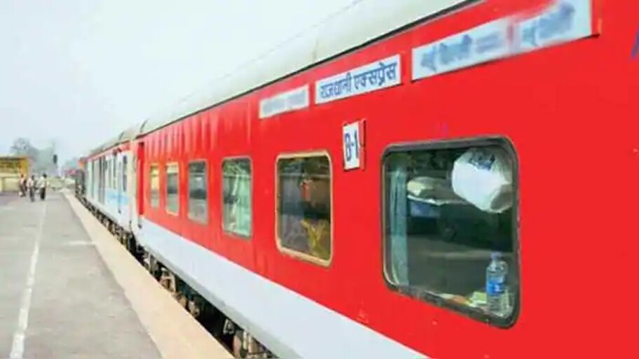 त्योहारों को देखते हुए रेलवे ने लिया बड़ा फैसला, ट्रैक पर लौटेंगी यह ट्रेनें