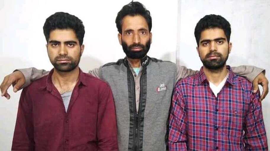 गुलमर्ग के दो जुड़वा भाई शाकिर और गोहर ने क्वॉलीफाई किया NEET