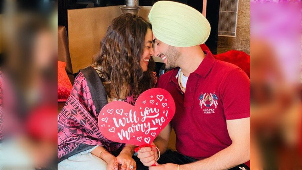 रोहनप्रीत ने नेहा को किया प्रपोज marriage proposal