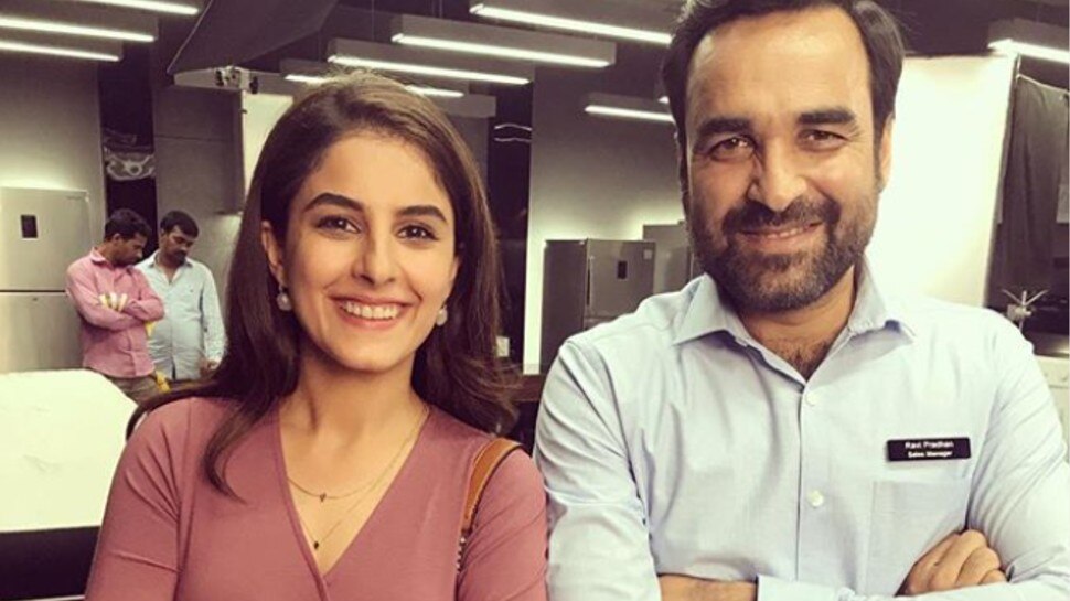 पंकज त्रिपाठी के साथ ईशा तलवार pankaj tripathi and esha talwar