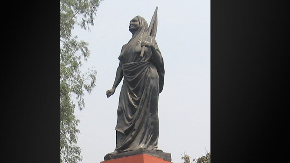 मातंगिनी हाजरा- वंदे मातरम के विरोधी भी इस वृद्धा की कुर्बानी देखकर रो पड़ेंगे! Matangini hazra