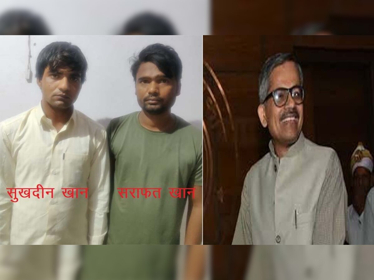 गिरफ्तार आरोपी, यूपी के मुख्य सचिव राजेन्द्र कुमार तिवारी (R)
