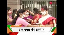 कोलकाता में पारंपरिक 'सिंदूर खेला' के साथ हुई मां की विदाई
