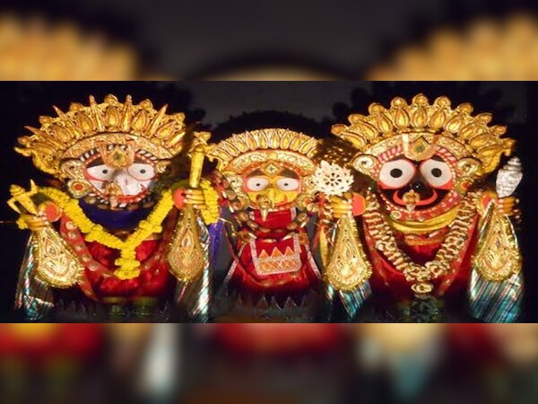  ଖାଁ ଖାଁ ମନ୍ଦିରରେ ମହାପ୍ରଭୁଙ୍କ ସୁନାବେଶ