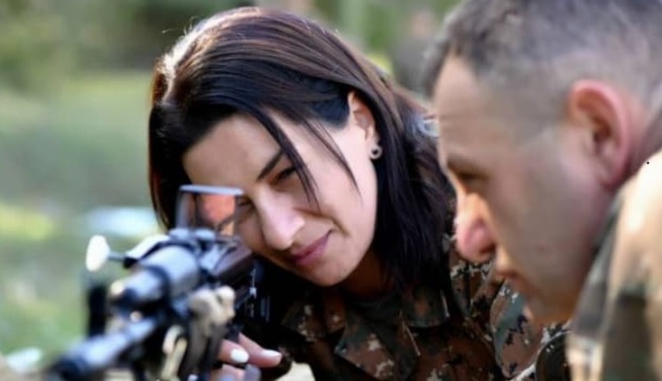 अजरबैजान के खिलाफ आर्मीनिया के प्रधानमंत्री की पत्नी ने बनाया घातक महिला दस्ता