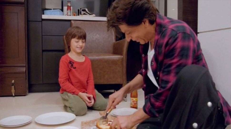 बेटे अबराम के फेवरेट कुक हैं शाहरुख खान Shahrukh Khan Abram Khan