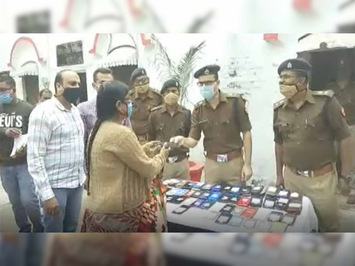 बरेली पुलिस ने 'मोबाइल की रौशनी' से जगमग की दिवाली, 105 लोगों को ऐसे हुआ 'शुभ-लाभ'