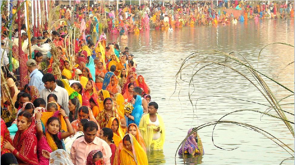 प्रशासन ने छठ को लेकर की व्रतियों से अपील, घाट नहीं घर पर ही रहकर करें पूजा