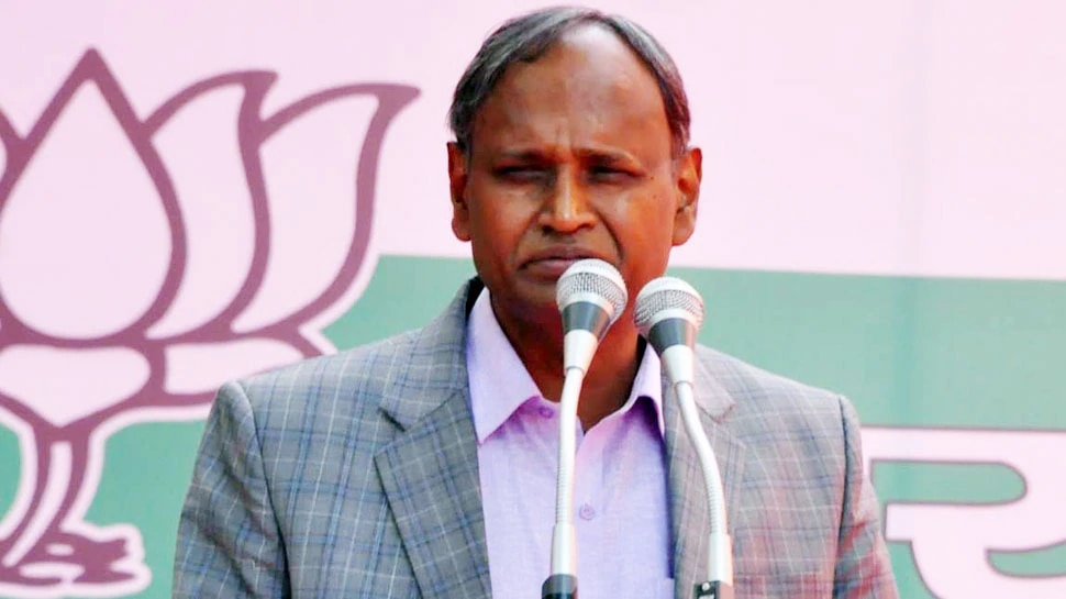 उदित राज ने दिया विवादित बयान, धनतेरस पर लोगों को दी कटोरा खरीदने की सलाह