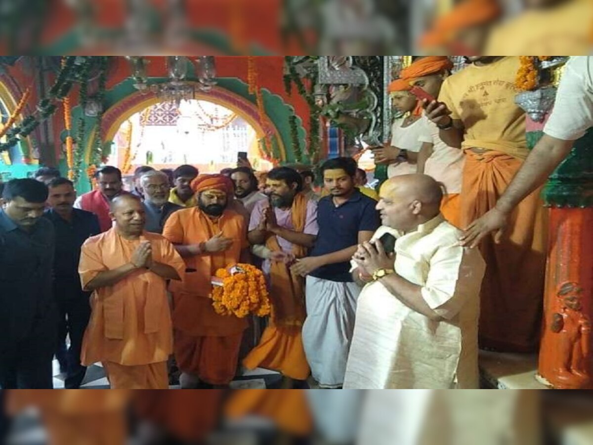 अयोध्या: हनुमान गढ़ी में सीएम योगी ने की पूजा-अर्चना, कारसेवकपुरम पहुंचे
