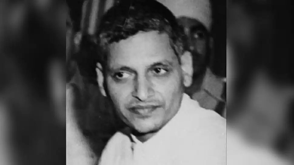 नाथूराम गोडसे की मूर्ति लगाने की मांग हुई तेज, हिंदू महासभा ने प्रशासन को दी ये धमकी