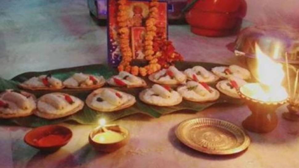 details of prasad offerings on all the four days of chhath puja । Chhath  Puja 2020: चार दिन तक मनाया जाता है महापर्व, इन प्रसाद के बिना अधूरी होती  है छठ पूजा |