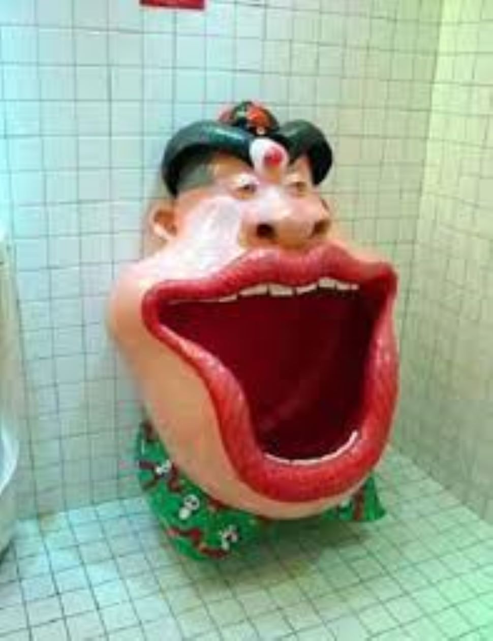 मुस्कुराता हुआ टॉयलेट Smiling Toilet