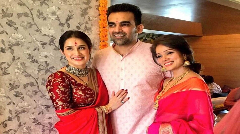 गप्पेबाजी का दौर Gossip