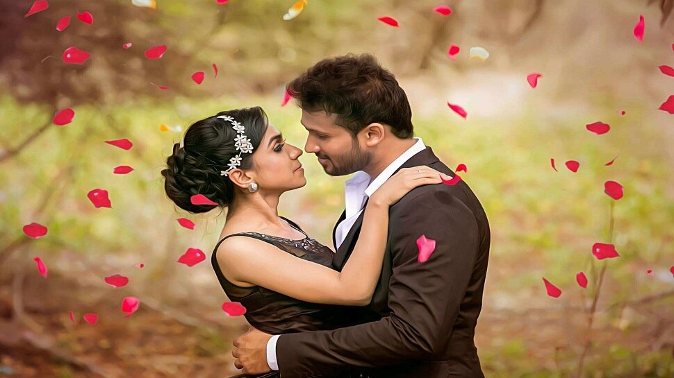 साथी को दें जादू की झप्पी Hug Your Partner