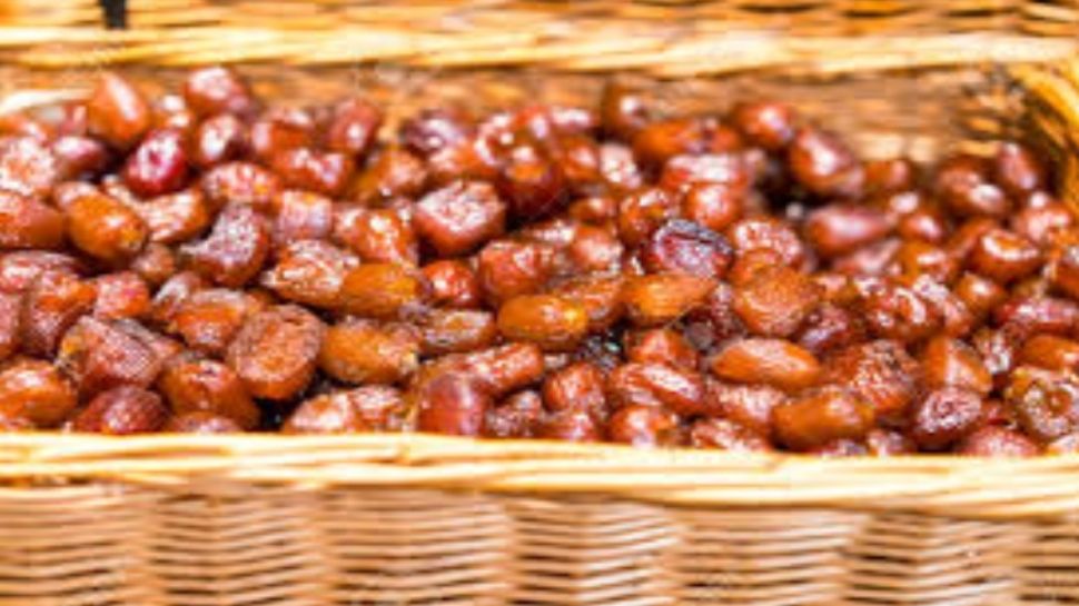 वजन बढ़ाने के लिए घी के साथ खजूर खाएं Dates for weight gaining
