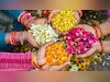 अर्पित करें पसंदीदा फूल