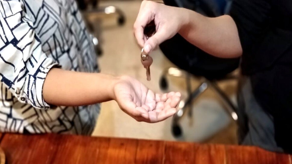 मकान मालिक दोगुना किराया मांग सकता है Owner can ask for double rent