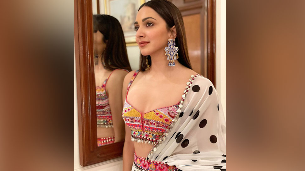 साड़ी पहनने का है शौक Actress is fond of wearing saree