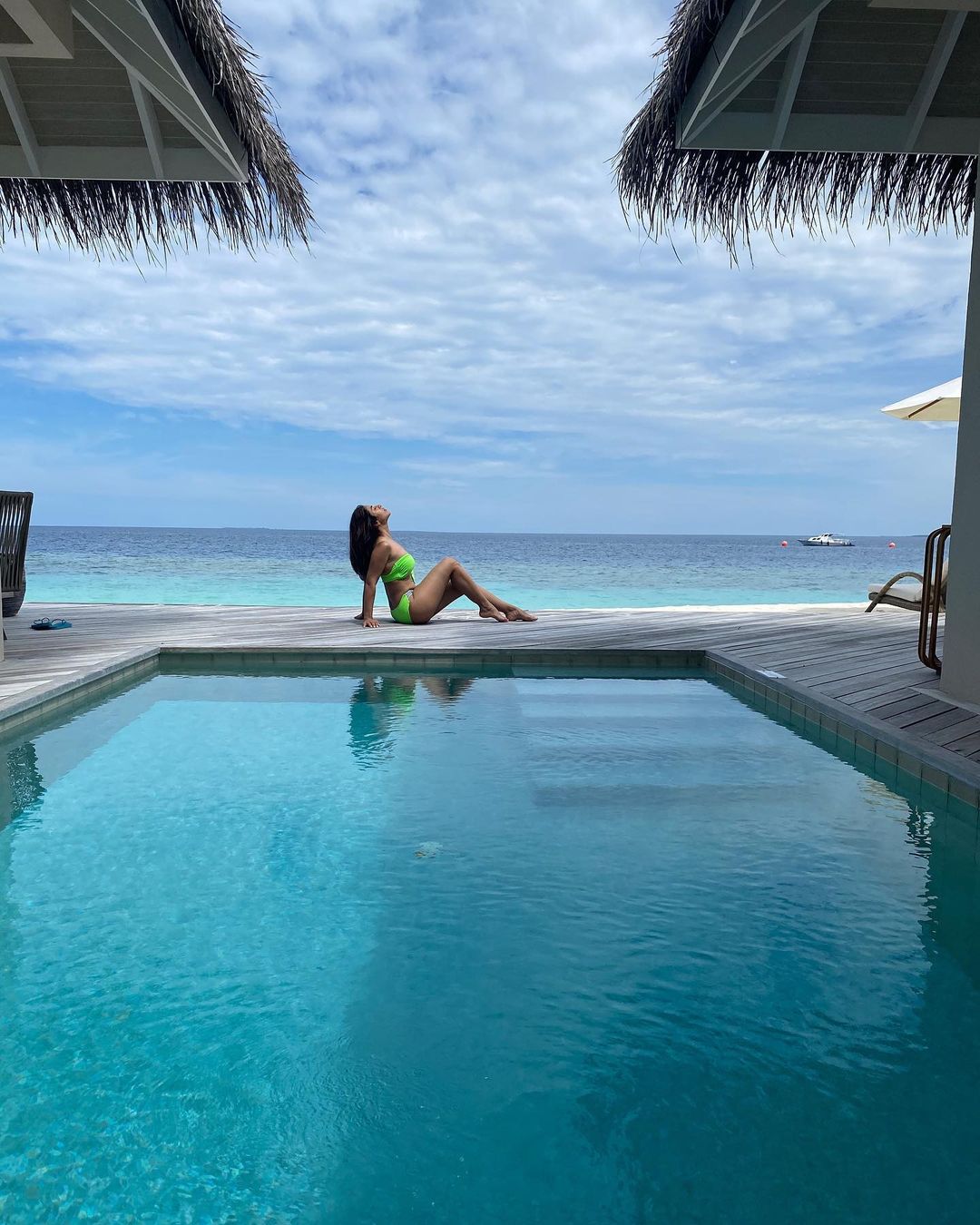 सोफी पहले भी करा चुकी हैं बोल्ड फोटोशूट Sophie Chaudhary in maldives