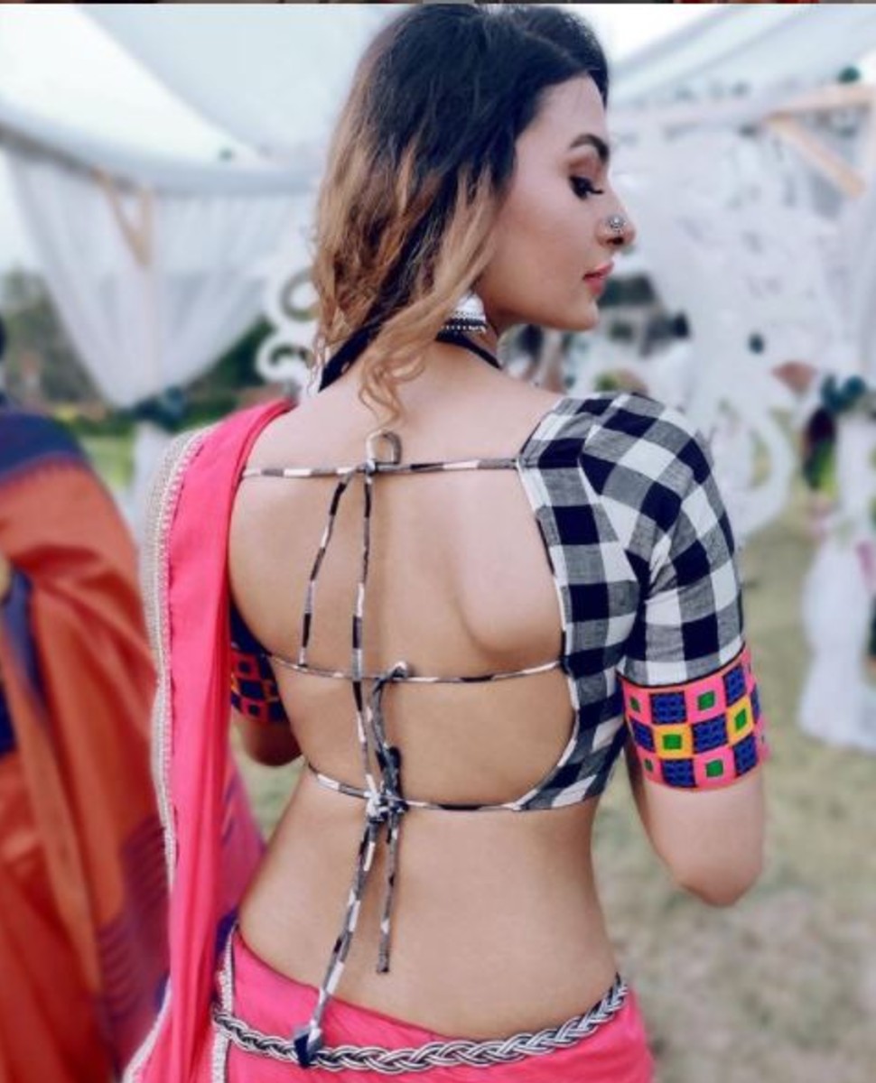 बेघर हुईं पवित्रा