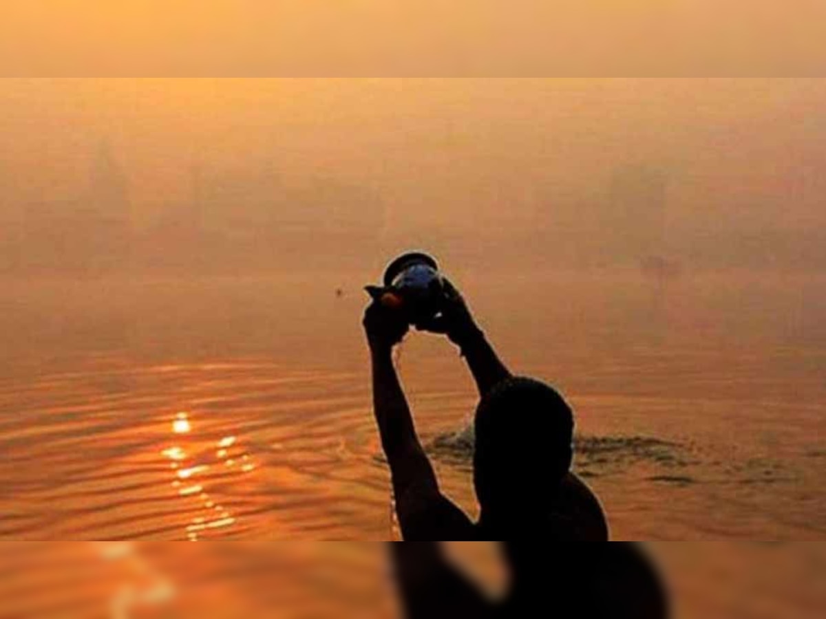 कार्तिक पूर्णिमा के दिन गंगा और गंडक के संगम पर जो स्नान कर हरिहरनाथ को जल चढ़ाते हैं .