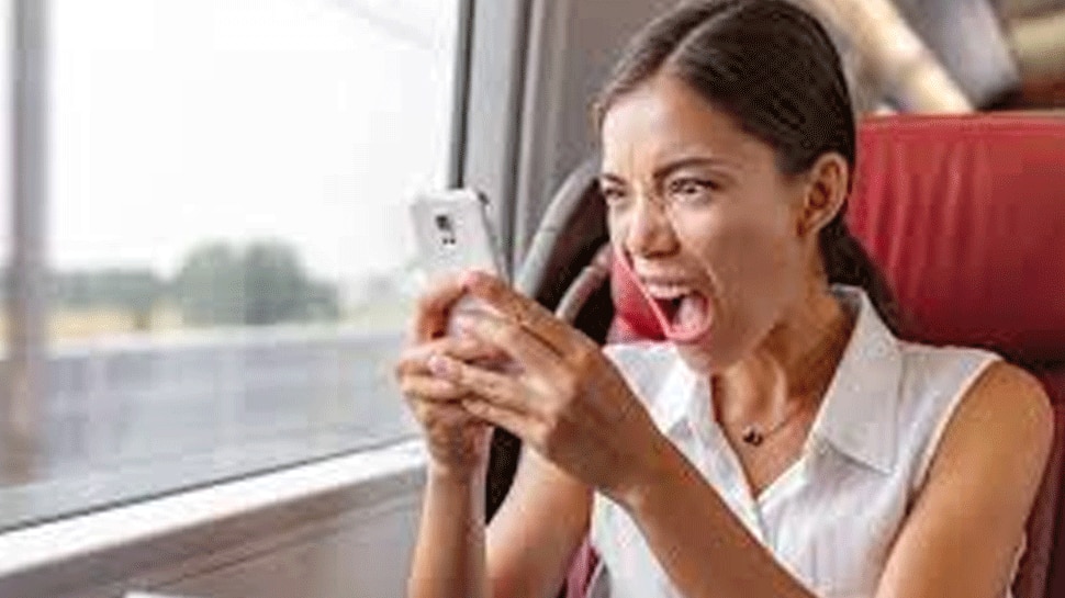 सोशल मीडिया पर इस कॉलर ट्यून को लेकर हो रही परेशानी Social media is full of stop caller tune