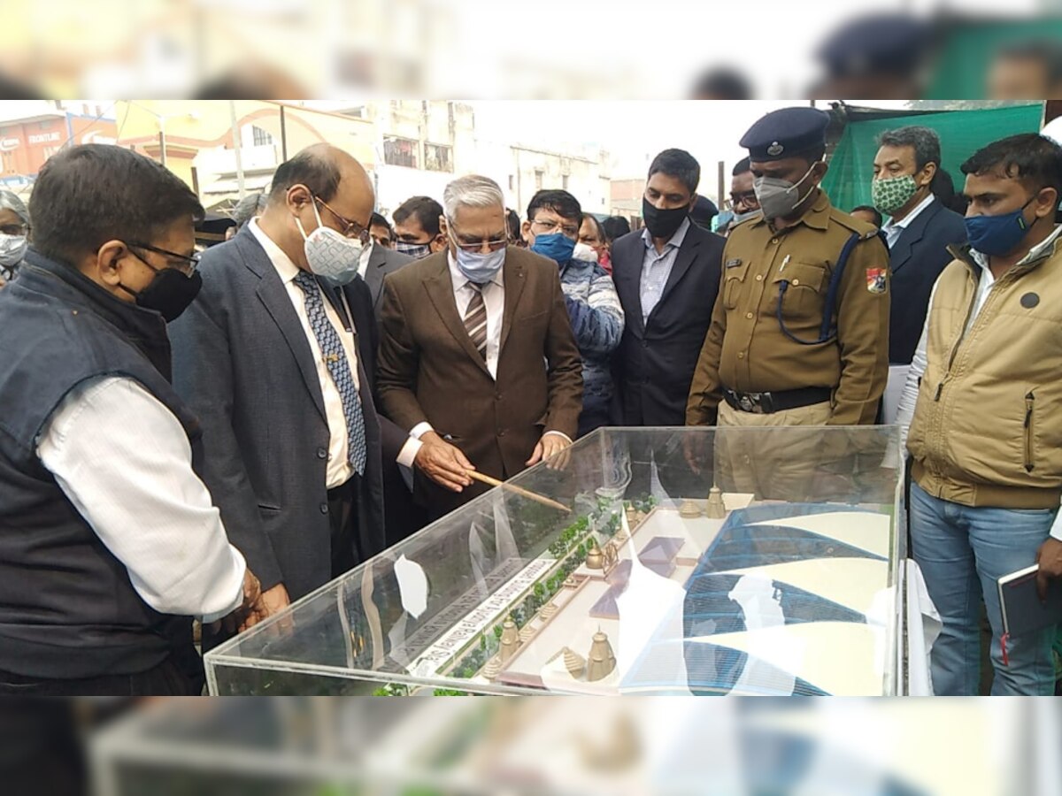 नॉर्दर्न रेलवे के जनरल मैनेजर आशुतोष गंगल ने अयोध्या और फैजाबाद रेलवे स्टेशन के निर्माण कार्य का निरीक्षण किया.