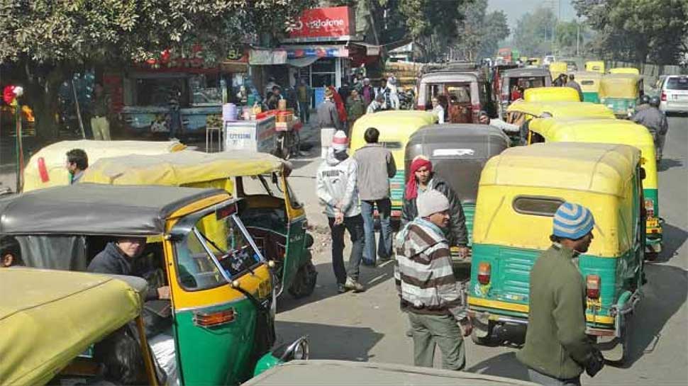 दिल्ली में यात्रियों को परेशानी Passengers faces problems in Delhi