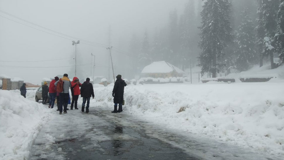 Heavy Snowfall In Jammu And Kashmir Tourist Places Gulmarg, See Photos ...