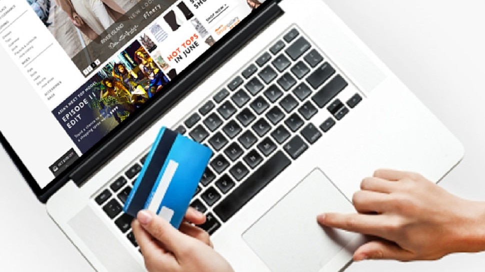 डेबिट, क्रेडिट कार्ड की बेहद निजी जानकारियां लीक Debit card, credit card data leaked