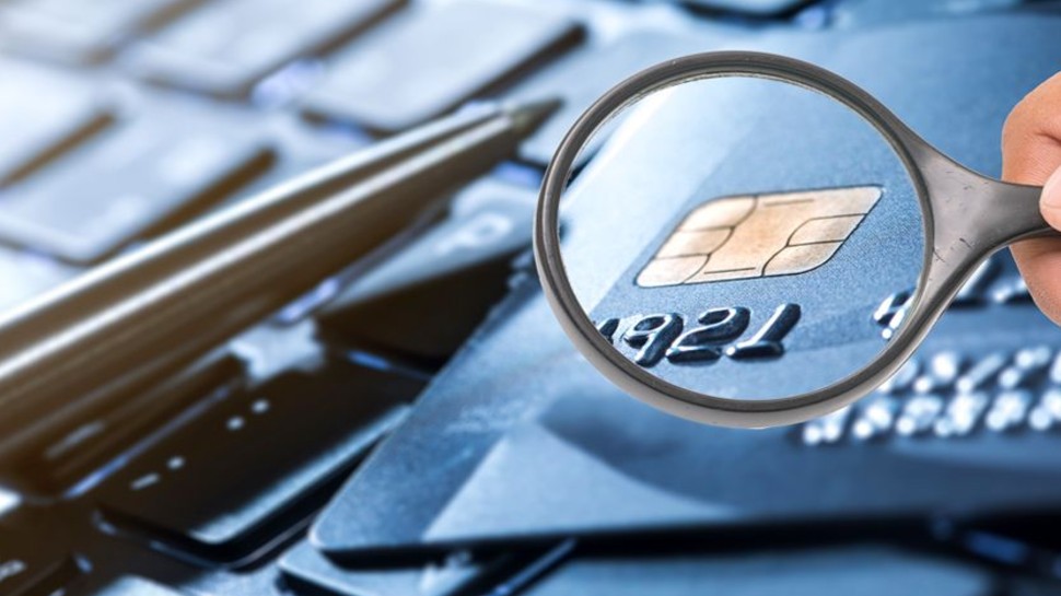 इस तरह शिकार बना सकते हैं हैकर्स Threat to debit card data