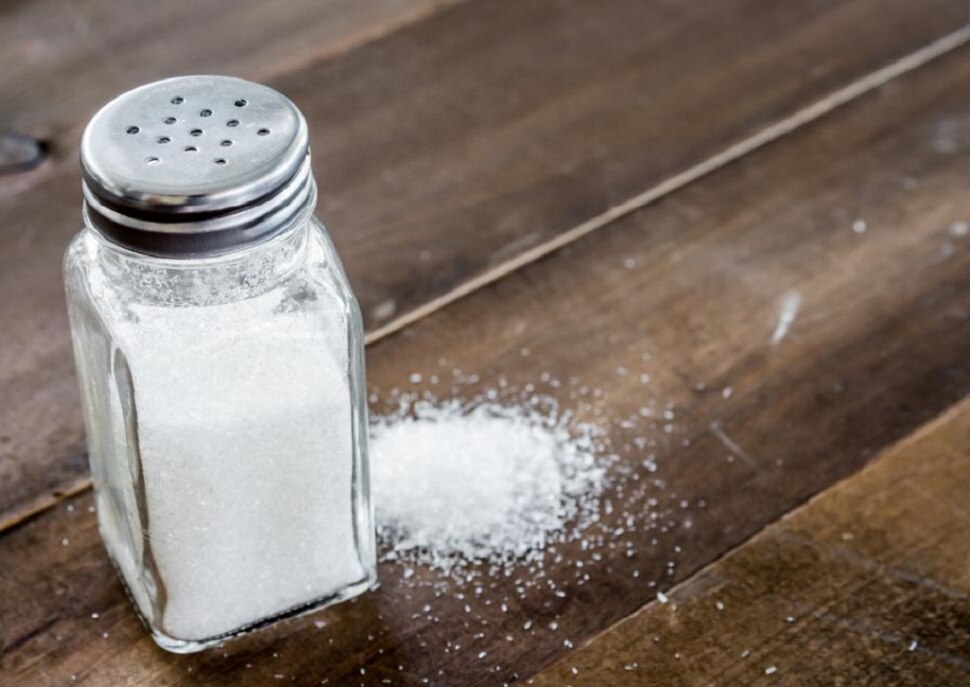 कम करें नमक का सेवन Salt